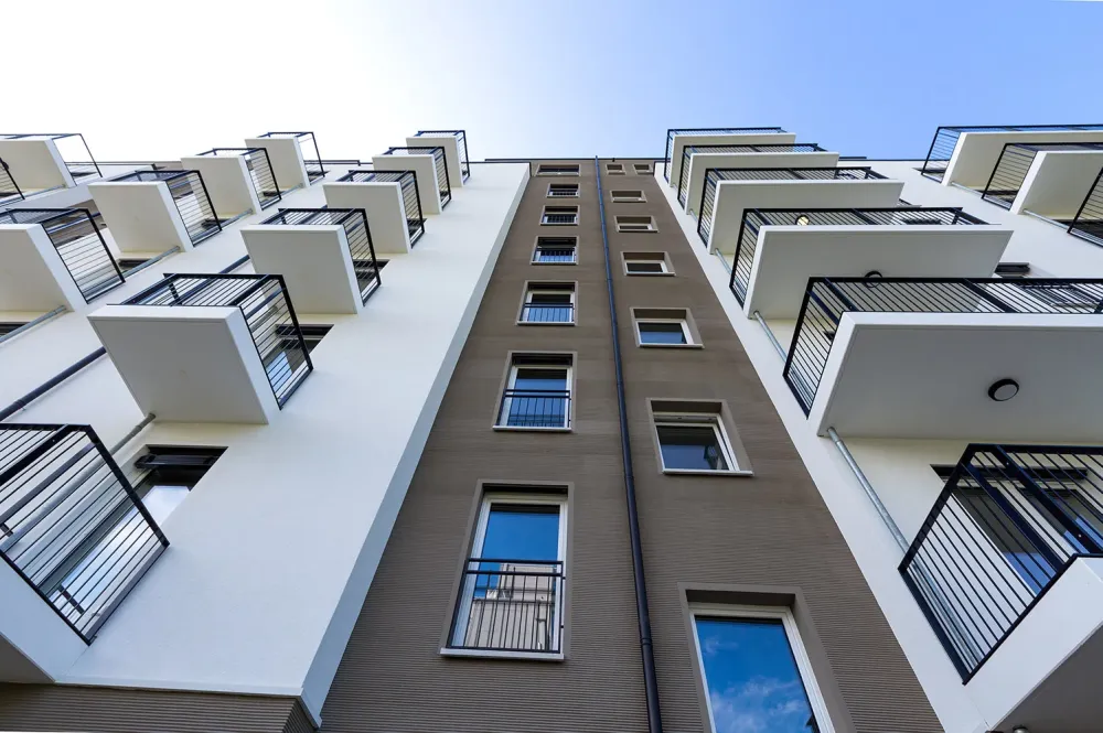 Purge de façade près de Tallard 
