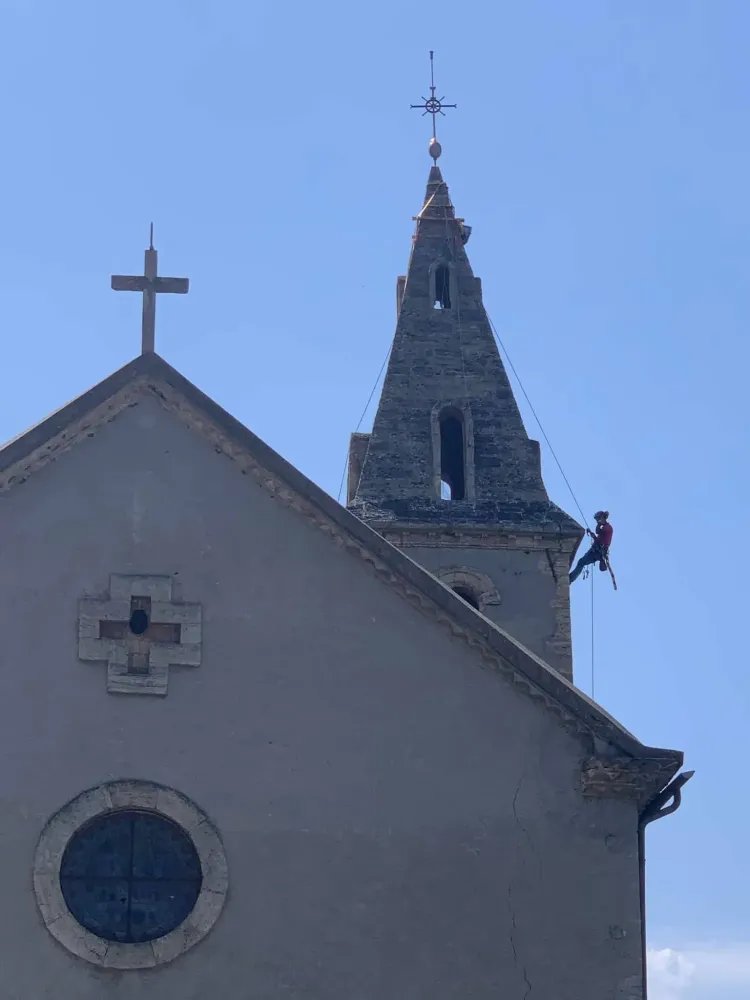 Travaux de couverture et sur accès difficiles dans les Hautes-Alpes avec Cordalpes