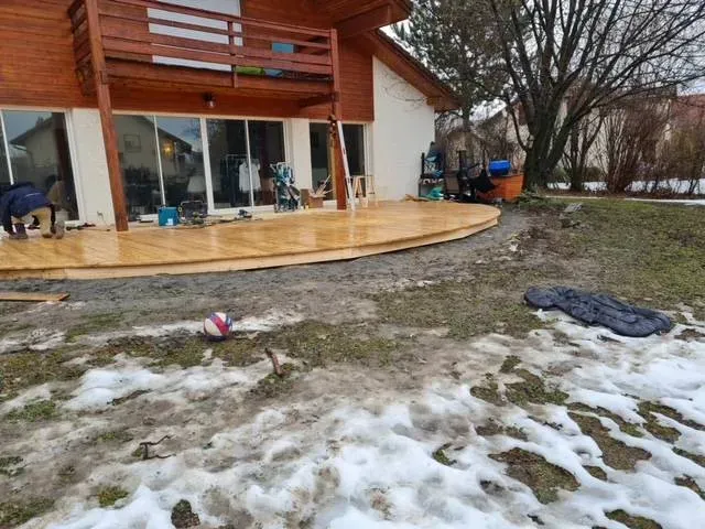 Travaux de couverture et sur accès difficiles dans les Hautes-Alpes avec Cordalpes